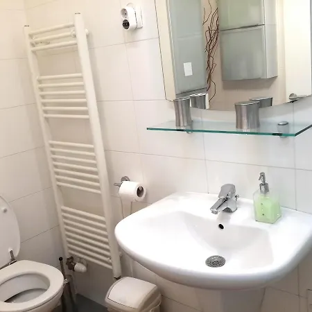 Lux 70 M² Apt. & Free Garage Parking * Ljubljana