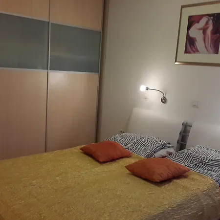Lejlighed Lux 70 M² Apt. & Free Garage Parking *